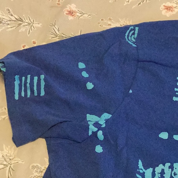 Shirt - Picture 3 of 7